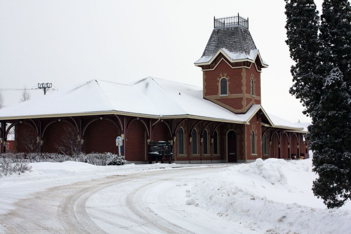 Celebrate History, Heritage Week, and Hockey with the Collingwood Museum!