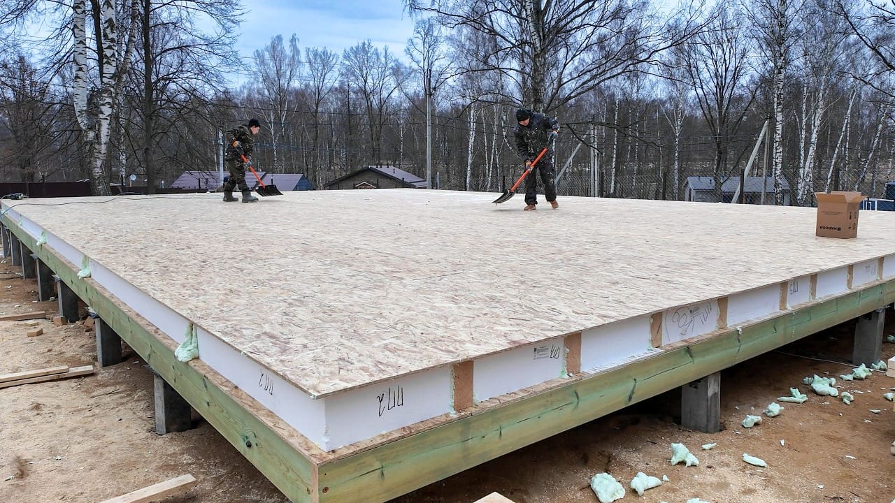 Canadian House in 10 Days. Full construction process.
