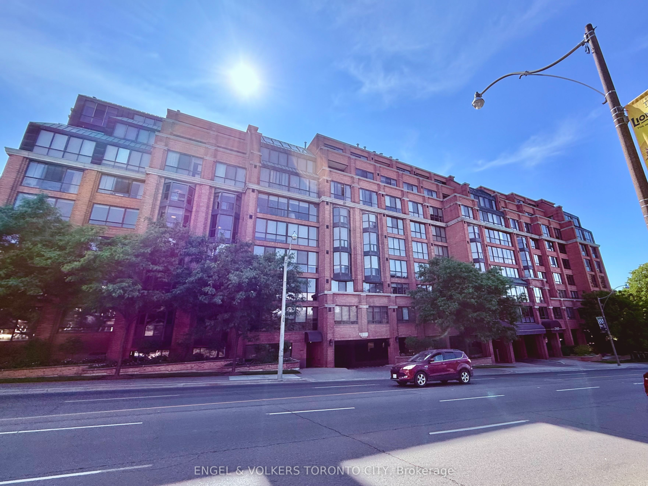 Monika Schnarre presents 2900 Yonge Street 507 | CAD $1,980,000